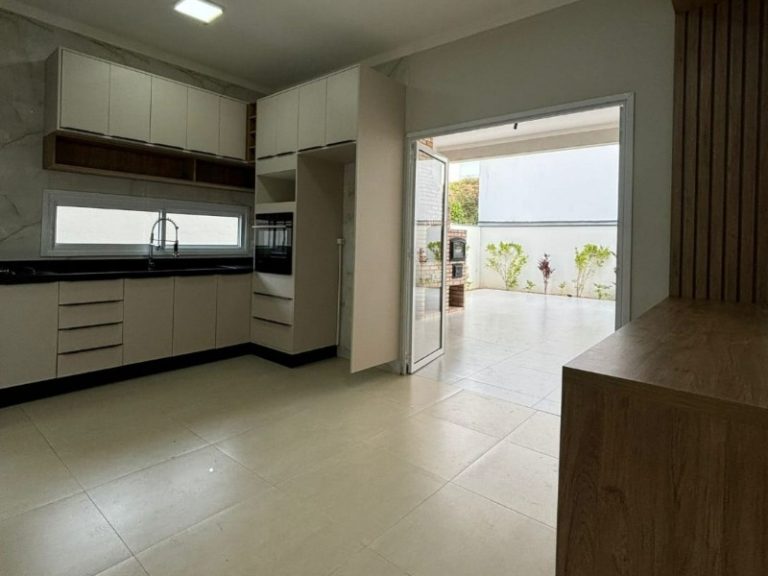 Casa 3 Suítes Térrea em Mogi das Cruzes
