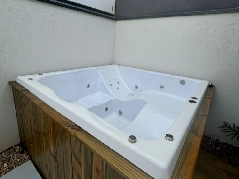 Casa 3 Suítes Térrea em Mogi das Cruzes