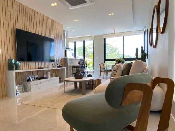 Casa 3 Suítes 344 metros em Mogi das Cruzes
