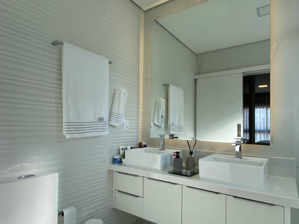 Casa 3 Suítes 344 metros em Mogi das Cruzes