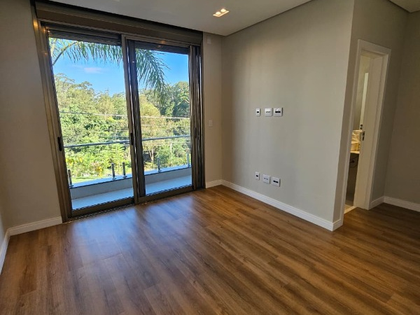Casa 4 Suítes 3 Salas em Mogi das Cruzes