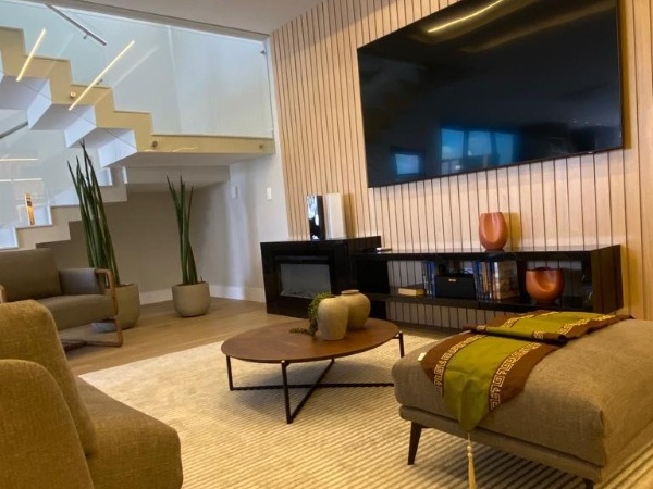 Casa 3 Suítes 344 metros em Mogi das Cruzes