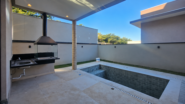 Casa 3 Suítes 5 vagas em Mogi das Cruzes