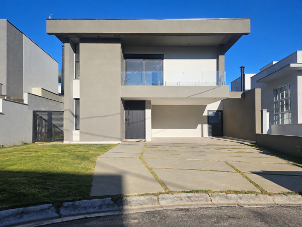 Casa 3 Suítes 5 vagas em Mogi das Cruzes
