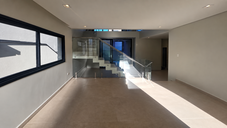 Casa 3 Suítes 5 vagas em Mogi das Cruzes