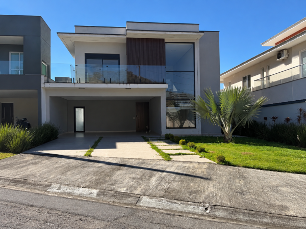 Casa 3 Suítes Piscina em Mogi das Cruzes