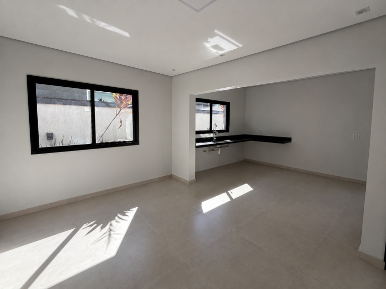 Casa 3 Suítes Piscina em Mogi das Cruzes