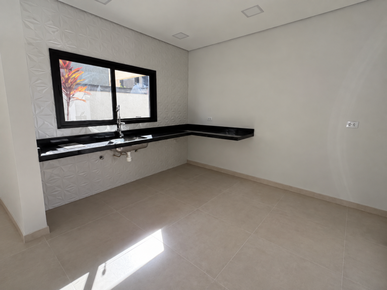 Casa 3 Suítes Piscina em Mogi das Cruzes