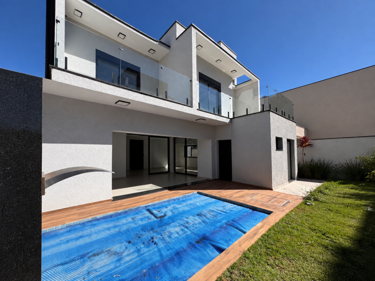 Casa 3 Suítes Piscina em Mogi das Cruzes