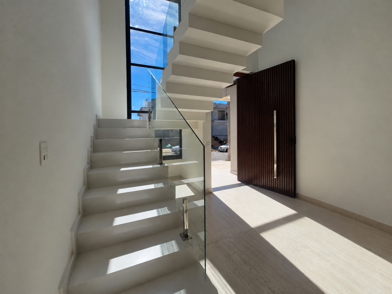 Casa 3 Suítes JARDIM em Mogi das Cruzes