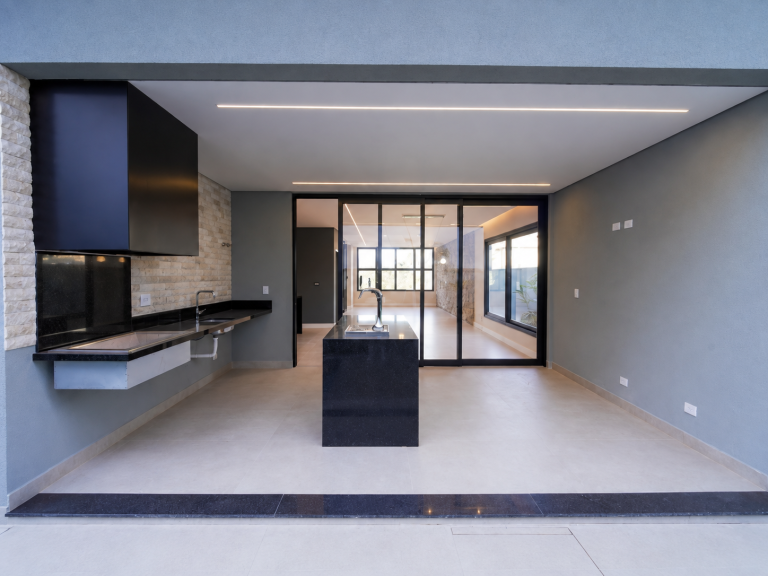Casa 4 Suítes 3 Closet em Mogi das Cruzes