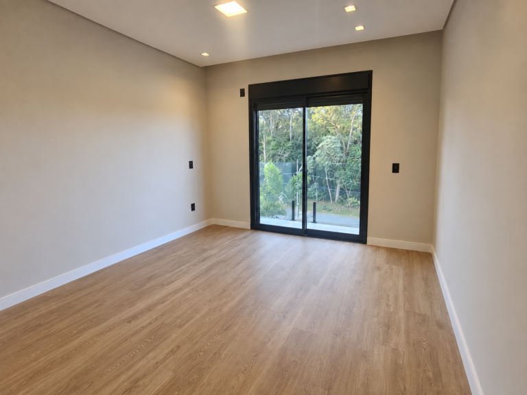 Casa 3 Suítes 1 Closet em Mogi das Cruzes
