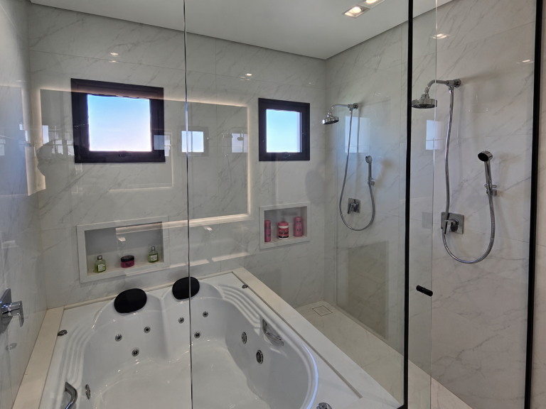 Casa 3 Suítes Lazer em Mogi das Cruzes