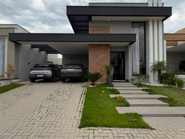 Casa 3 Suítes Ar Condicionado em Mogi das Cruzes
