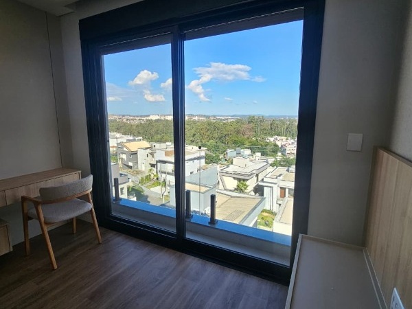Casa 4 Suítes 2 Closet em Mogi das Cruzes