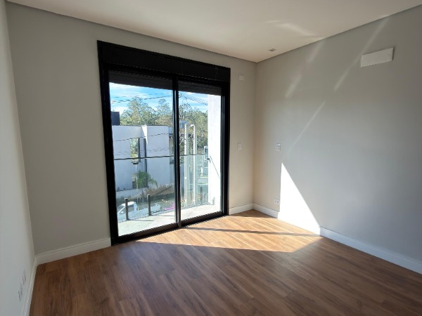 Casa 3 Suítes 170m em Mogi das Cruzes