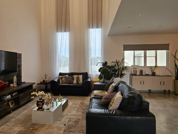 Casa 3 Suítes Vista Livre em Mogi das Cruzes