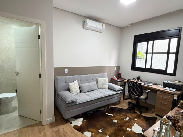 Casa 3 Suítes Ar Condicionado em Mogi das Cruzes