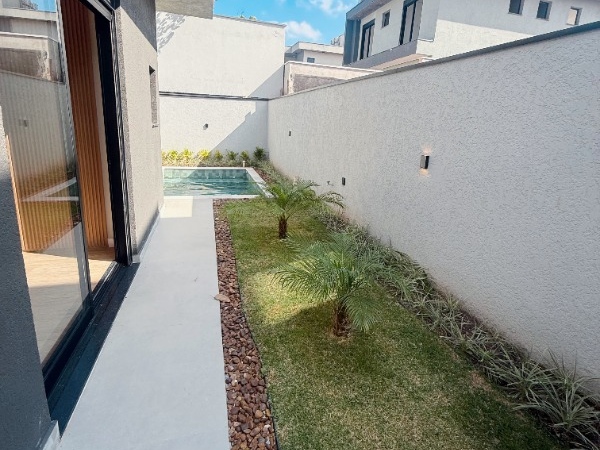 Casa 3 Suítes Sala em Mogi das Cruzes