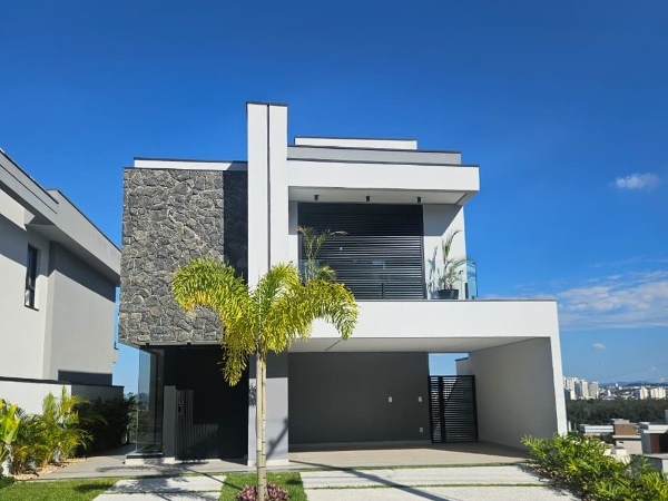 Casa 4 Suítes 2 Closet em Mogi das Cruzes