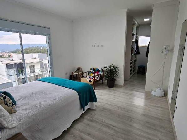Casa 3 Suítes Vista Livre em Mogi das Cruzes