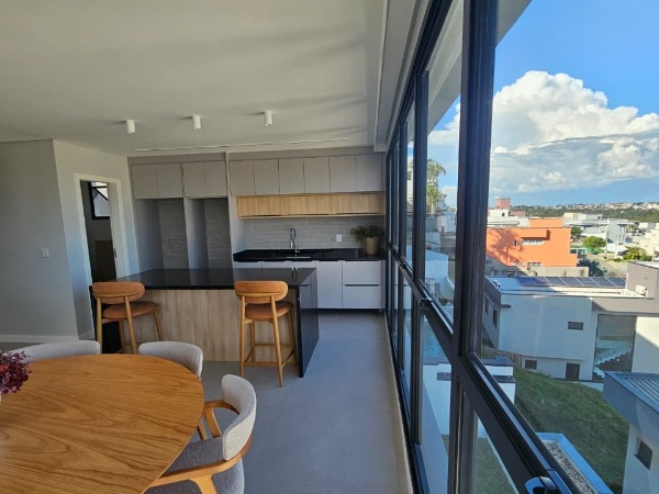 Casa 4 Suítes 2 Closet em Mogi das Cruzes