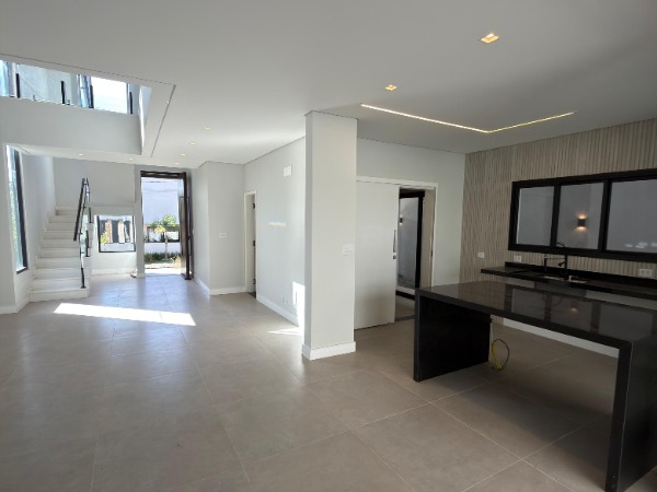 Casa 3 Suítes 170m em Mogi das Cruzes
