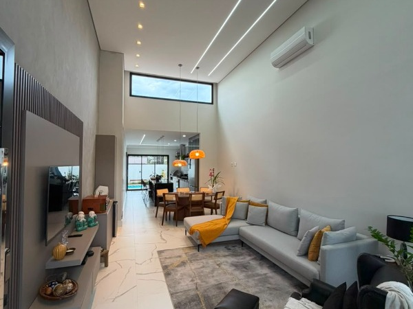 Casa 3 Suítes Ar Condicionado em Mogi das Cruzes