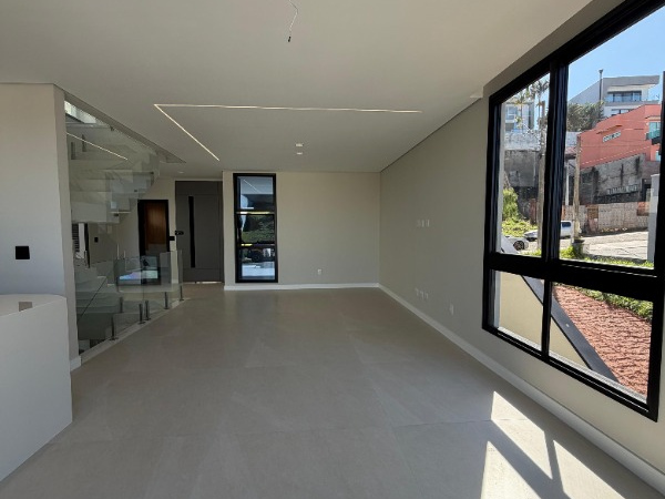 Casa 4 Suítes Sauna em Mogi das Cruzes