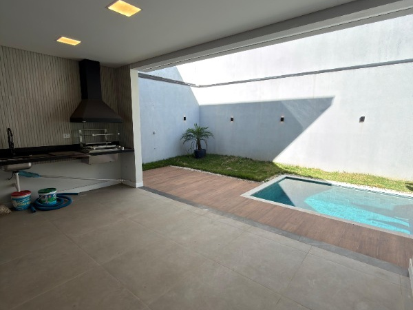 Casa 3 Suítes 170m em Mogi das Cruzes