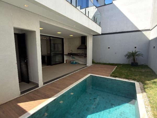 Casa 3 Suítes 170m em Mogi das Cruzes