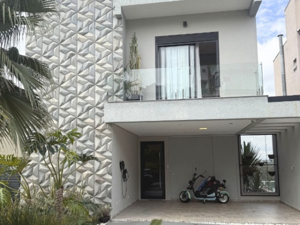 Casa 4 Suítes 1 Master em Mogi das Cruzes