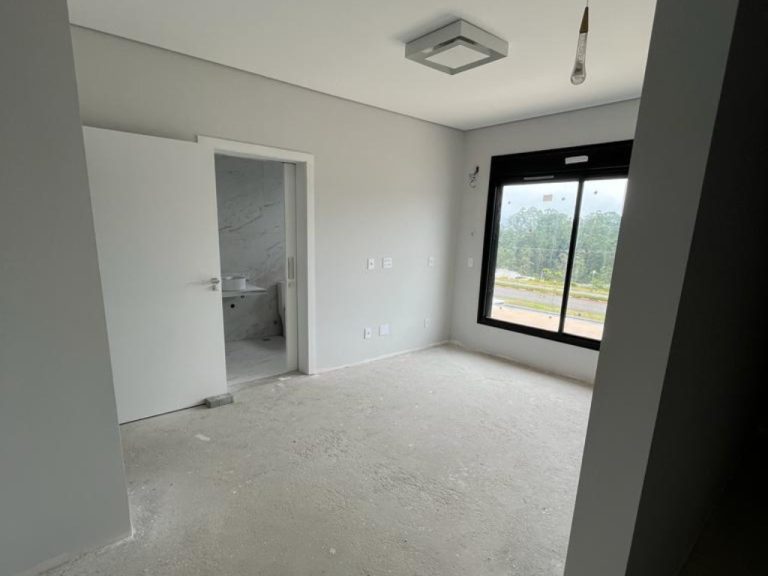 Casa 3 Dorm Goumert em Mogi das Cruzes