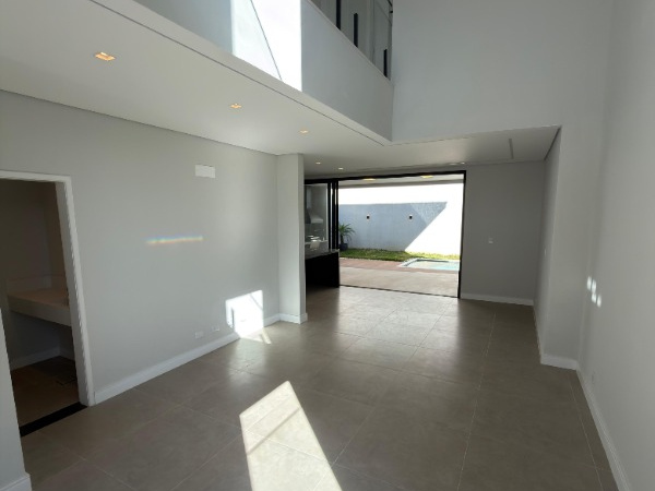Casa 3 Suítes 170m em Mogi das Cruzes