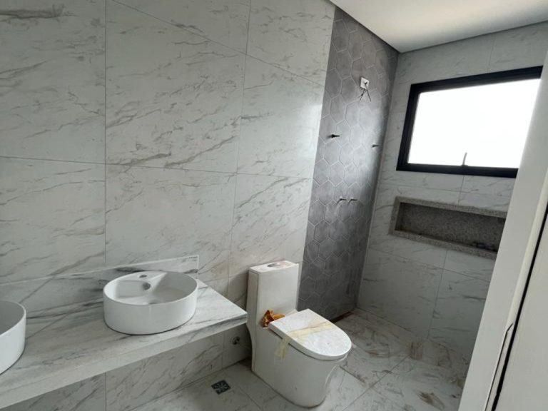 Casa 3 Dorm Goumert em Mogi das Cruzes